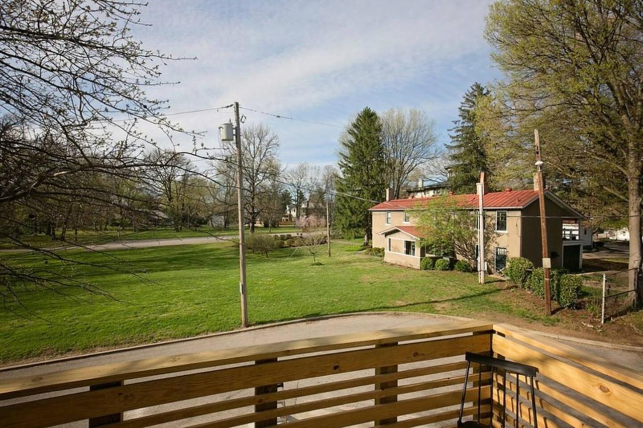 Park Carriage House Rest & Explore With Hollyhock Holiday home Louisville