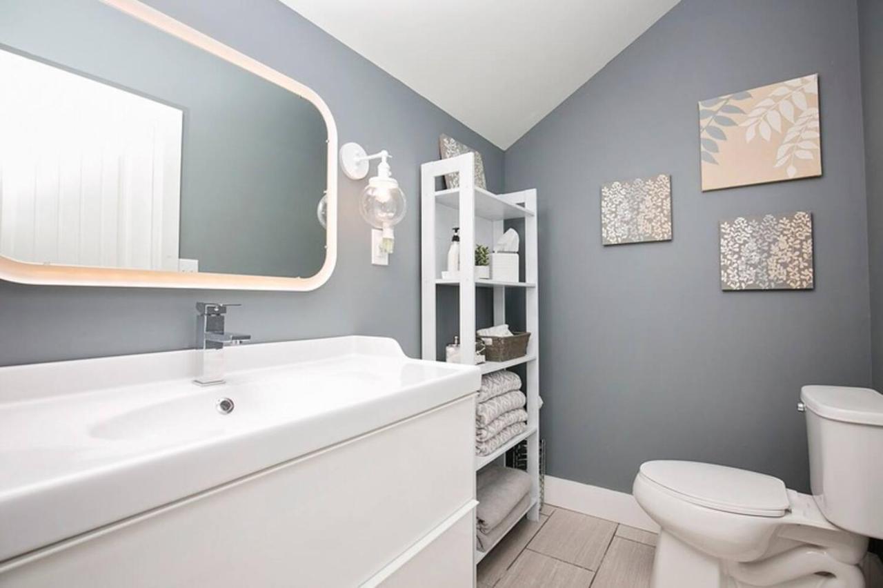 Park Carriage House Rest & Explore With Hollyhock *